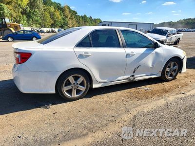 Trzecie zdjęcie samochodu z tyłu: 2014 TOYOTA CAMRY SE VIN:4T1BF1FK4EU309116 - miniatura