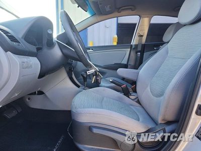 Zdjęcie 7 z 12 samochodu: 2017 HYUNDAI ACCENT SE VIN:KMHCT4AE4HU340189 - miniatura