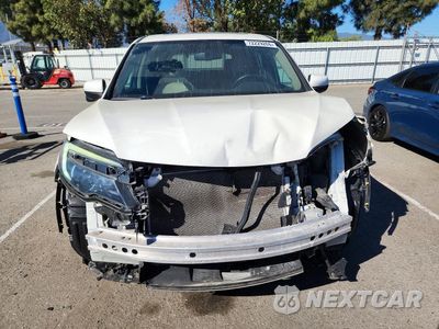 Piąte zdjęcie samochodu w środku: 2018 HONDA PILOT EXL VIN:5FNYF5H55JB003820 - miniatura