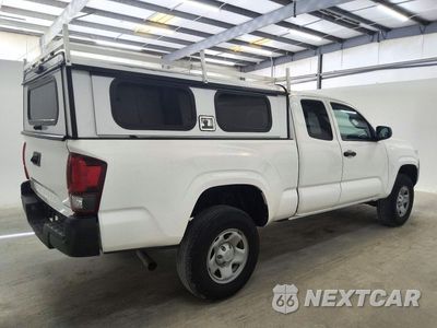 Trzecie zdjęcie samochodu z tyłu: 2022 TOYOTA TACOMA SR VIN:3TYRX5GN7NT061596 - miniatura