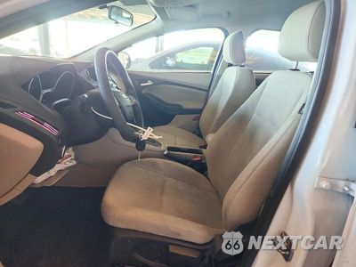 Zdjęcie 7 z 12 samochodu: 2018 FORD FOCUS SE VIN:1FADP3K27JL282902 - miniatura