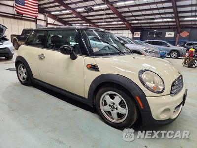Czwarte zdjęcie samochodu z boku: 2011 MINI COOPER VIN:WMWSU3C5XBT091752 - miniatura