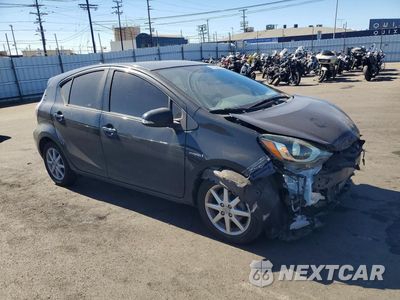 Czwarte zdjęcie samochodu z boku: 2015 TOYOTA PRIUS C THREE VIN:JTDKDTB32F1580330 - miniatura