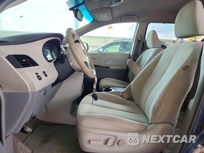 Zdjęcie 7 z 13 samochodu: 2014 TOYOTA SIENNA LE VIN:5TDKK3DCXES415114 - miniatura