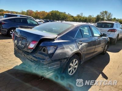 Trzecie zdjęcie samochodu z tyłu: 2010 TOYOTA CAMRY LE VIN:4T4BF3EK3AR070154 - miniatura