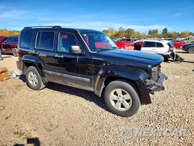 Czwarte zdjęcie samochodu z boku: 2012 JEEP LIBERTY SPORT VIN:1C4PJMAK6CW205939 - miniatura