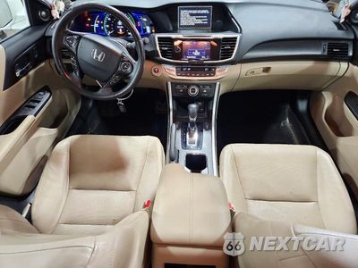 Zdjęcie 8 z 12 samochodu: 2015 HONDA ACCORD TOURING HYBRID VIN:1HGCR6F7XFA009934 - miniatura