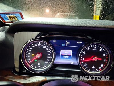 Zdjęcie 9 z 13 samochodu: 2017 MERCEDES-BENZ E 300 4MATIC VIN:WDDZF4KB5HA132940 - miniatura