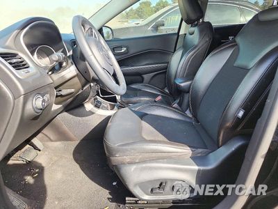 Zdjęcie 7 z 13 samochodu: 2019 JEEP COMPASS LATITUDE VIN:3C4NJDBBXKT631014 - miniatura