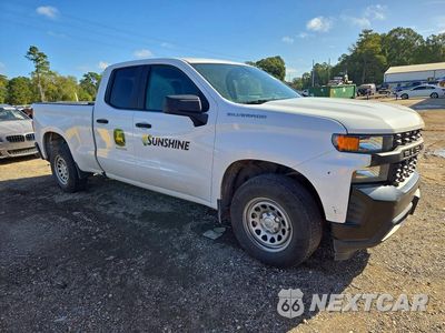 Czwarte zdjęcie samochodu z boku: 2020 CHEVROLET SILVERADO C1500 VIN:1GCRWAEH3LZ110762 - miniatura