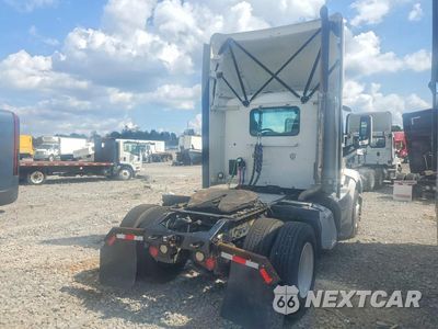Trzecie zdjęcie samochodu z tyłu: 2018 PETERBILT 579 SEMI TRUCK VIN:1XPBA48X1JD478404 - miniatura