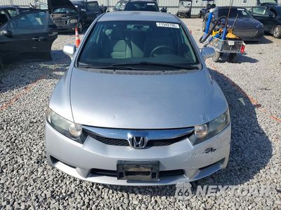 Piąte zdjęcie samochodu w środku: 2010 HONDA CIVIC LX VIN:2HGFA1F52AH304347 - miniatura