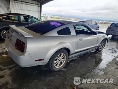 Trzecie zdjęcie samochodu z tyłu: 2005 FORD MUSTANG VIN:1ZVFT80N955260299 - miniatura