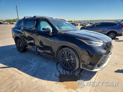 Czwarte zdjęcie samochodu z boku: 2026 TOYOTA HIGHLANDER XSE VIN:5TDKDRBH1TS610334 - miniatura