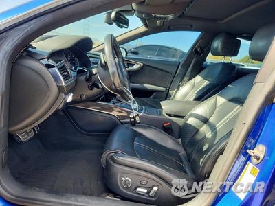 Piąte zdjęcie samochodu w środku: 2016 AUDI RS7 VIN:WUAW2AFC2GN902502 - miniatura