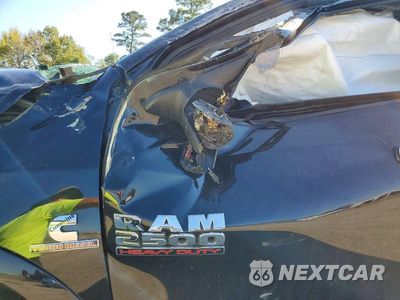 Zdjęcie 7 z 12 samochodu: 2018 RAM 2500 LARAMIE VIN:3C6UR5NL6JG328244 - miniatura