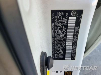 Zdjęcie 12 z 12 samochodu: 2014 TOYOTA PRIUS TWO VIN:JTDKN3DU3E1736425 - miniatura