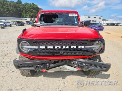 Piąte zdjęcie samochodu w środku: 2022 FORD BRONCO BASE VIN:1FMEE5DP2NLB49815 - miniatura