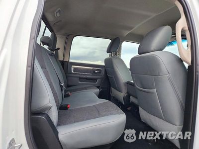 Zdjęcie 10 z 12 samochodu: 2015 RAM 3500 SLT VIN:3C63R3HT4FG704393 - miniatura