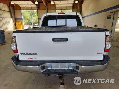 Zdjęcie 6 z 12 samochodu: 2015 TOYOTA TACOMA V6 VIN:3TMLU4EN9FM186589 - miniatura