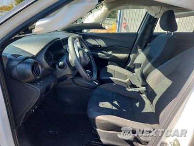 Zdjęcie 7 z 12 samochodu: 2019 NISSAN KICKS S VIN:3N1CP5CU4KL525091 - miniatura