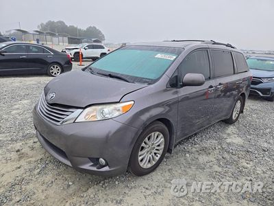 2015 TOYOTA SIENNA XLE 8-PASSENGER 5TDYK3DC0FS620257 - główne zdjęcie licytacji z USA - miniatura