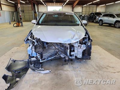 Piąte zdjęcie samochodu w środku: 2018 TOYOTA PRIUS TWO VIN:JTDKBRFU9J3071778 - miniatura