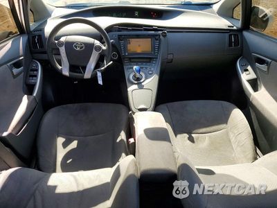 Zdjęcie 8 z 12 samochodu: 2010 TOYOTA PRIUS III VIN:JTDKN3DU1A0116611 - miniatura