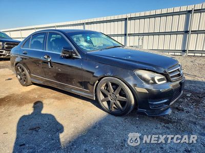 Czwarte zdjęcie samochodu z boku: 2014 MERCEDES-BENZ C 250 VIN:WDDGF4HB6EA954768 - miniatura