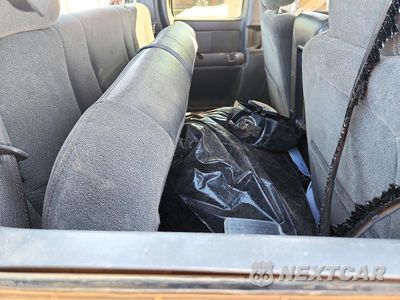 Zdjęcie 10 z 11 samochodu: 2004 CHEVROLET SILVERADO K1500 VIN:2GCEK19T641111326 - miniatura