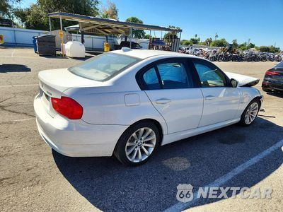 Trzecie zdjęcie samochodu z tyłu: 2011 BMW 328 I SULEV VIN:WBAPH5G59BNM75560 - miniatura
