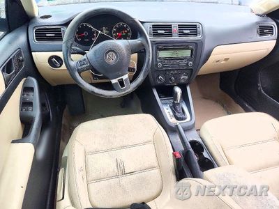 Zdjęcie 8 z 12 samochodu: 2011 VOLKSWAGEN JETTA SE VIN:3VWDZ7AJ3BM051710 - miniatura