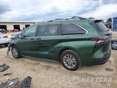 Drugie zdjęcie samochodu z przodu: 2026 TOYOTA SIENNA LE VIN:5TDKSKFC7TS227204 - miniatura