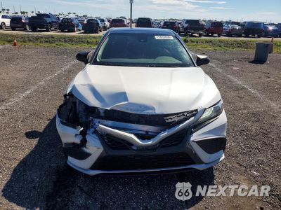 Piąte zdjęcie samochodu w środku: 2021 TOYOTA CAMRY XSE VIN:4T1K61AK1MU572024 - miniatura