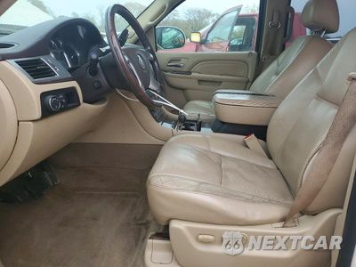 Zdjęcie 7 z 13 samochodu: 2010 CADILLAC ESCALADE ESV LUXURY VIN:1GYUKHEF8AR136875 - miniatura
