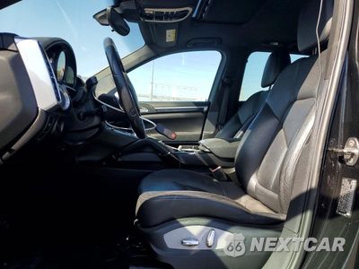 Zdjęcie 7 z 12 samochodu: 2011 PORSCHE CAYENNE VIN:WP1AA2A26BLA02042 - miniatura