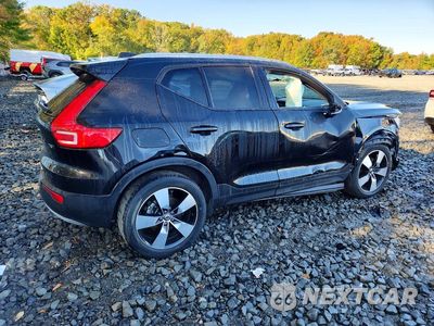 Trzecie zdjęcie samochodu z tyłu: 2020 VOLVO XC40 T5 MOMENTUM VIN:YV4162UK1L2264439 - miniatura