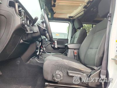 Zdjęcie 7 z 12 samochodu: 2020 JEEP GLADIATOR SPORT VIN:1C6HJTAGXLL121190 - miniatura