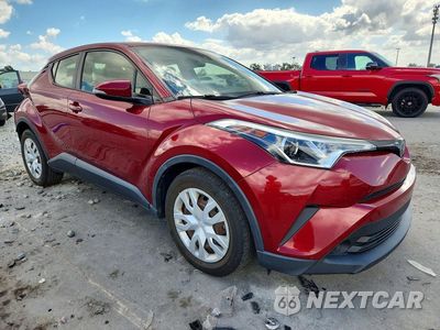 Czwarte zdjęcie samochodu z boku: 2019 TOYOTA C-HR LE VIN:JTNKHMBX3K1060964 - miniatura