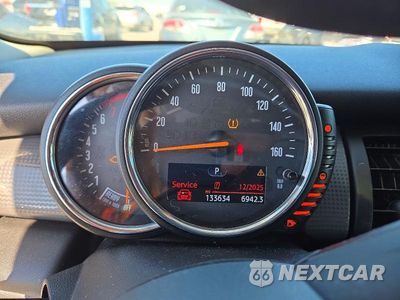 Zdjęcie 9 z 12 samochodu: 2016 MINI COOPER VIN:WMWXP5C57G2D15021 - miniatura