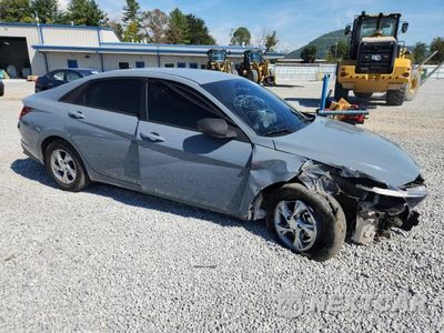 Czwarte zdjęcie samochodu z boku: 2022 HYUNDAI ELANTRA SE VIN:KMHLL4AG8NU325028 - miniatura