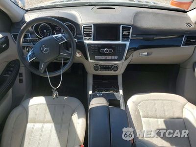 Zdjęcie 8 z 12 samochodu: 2016 MERCEDES-BENZ GL 350 BLUETEC VIN:4JGDF2EEXGA655007 - miniatura
