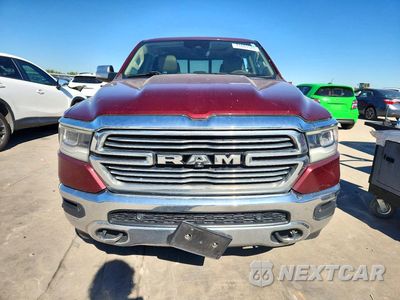 Piąte zdjęcie samochodu w środku: 2019 RAM 1500 LARAMIE VIN:1C6RREJT3KN519396 - miniatura