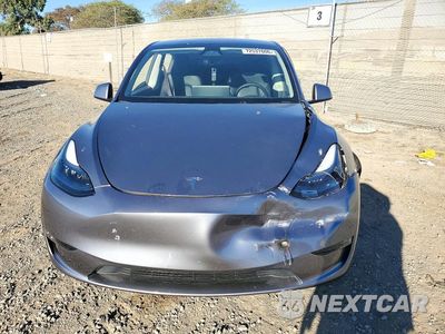 Piąte zdjęcie samochodu w środku: 2024 TESLA MODEL Y VIN:7SAYGAEE3RF209680 - miniatura