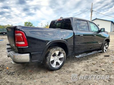 Trzecie zdjęcie samochodu z tyłu: 2021 RAM 1500 LARAMIE VIN:1C6SRFJT4MN638259 - miniatura