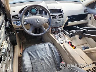 Zdjęcie 8 z 12 samochodu: 2009 MERCEDES-BENZ C 300 4MATIC VIN:WDDGF81X69F220251 - miniatura