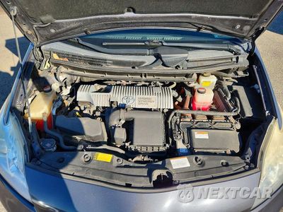 Zdjęcie 11 z 12 samochodu: 2015 TOYOTA PRIUS TWO VIN:JTDKN3DU4F1920094 - miniatura