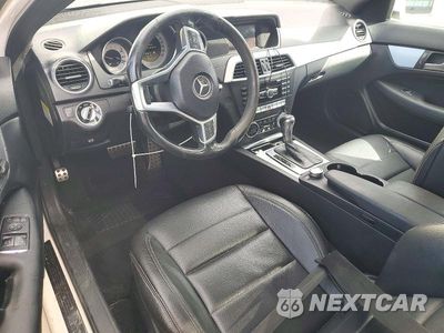 Zdjęcie 8 z 12 samochodu: 2012 MERCEDES-BENZ C 250 VIN:WDDGJ4HB7CF847548 - miniatura