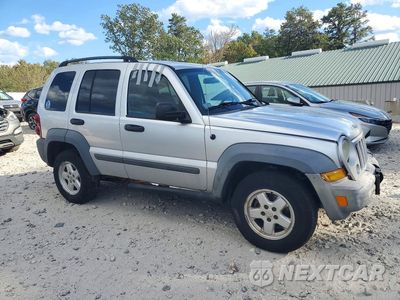 Czwarte zdjęcie samochodu z boku: 2007 JEEP LIBERTY SPORT VIN:1J4GL48K37W621396 - miniatura