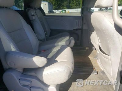 Zdjęcie 11 z 13 samochodu: 2018 TOYOTA SIENNA XLE 8-PASSENGER VIN:5TDYZ3DC0JS918568 - miniatura